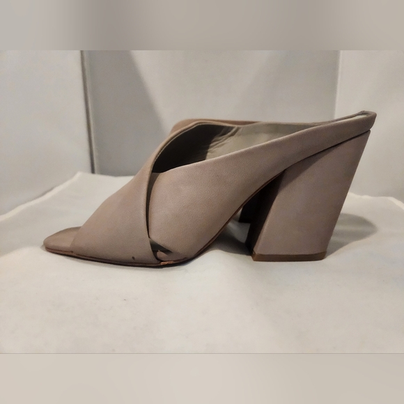 1. State brand slip-on mule sandals - Picture 3 of 4